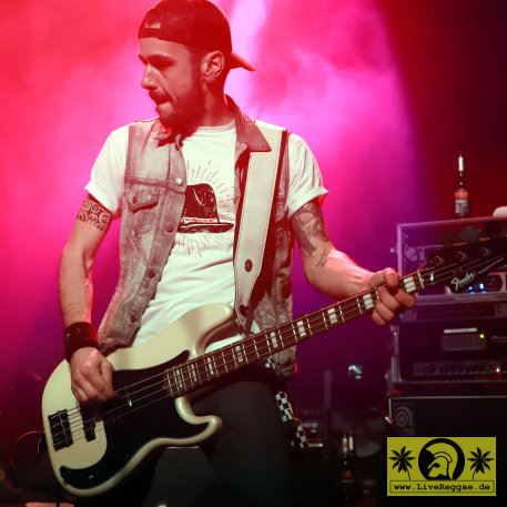 Wayward Caines (USA,CZ,D) Elephant in the Room Festival - Felsenkeller, Leipzig - 28. Dezember 2022 (14).JPG